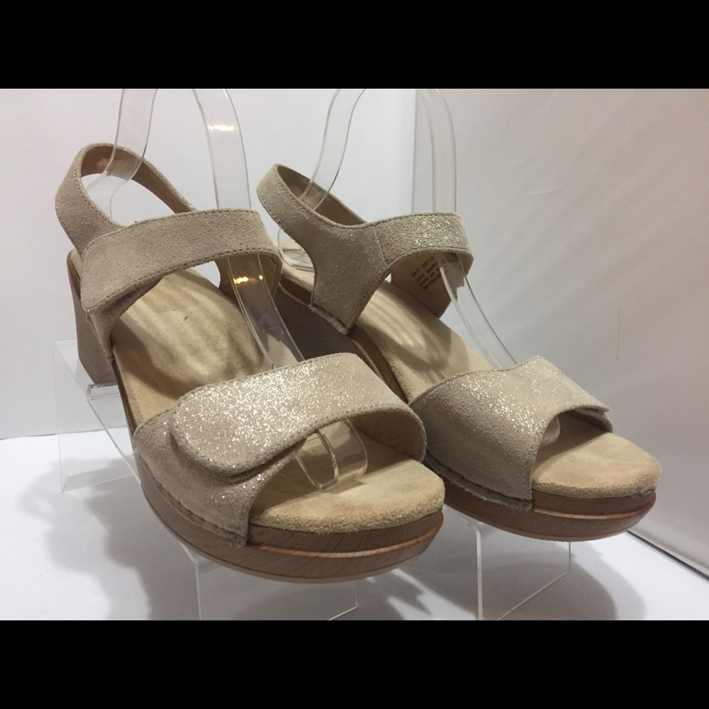 Dansko "Sonnet" Tan Shimmer Sandals Women's EUR 41